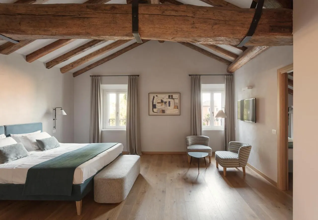 Quattro Castella Relais Roncolo 1888 - Small Luxury Hotels Of The World איטליה
